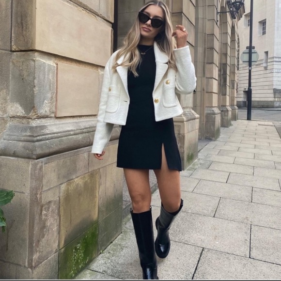 Zara Cream Wool Blend Texture Weave Gold Metallic Button Detail Crop Blazer - Picture 14 of 16